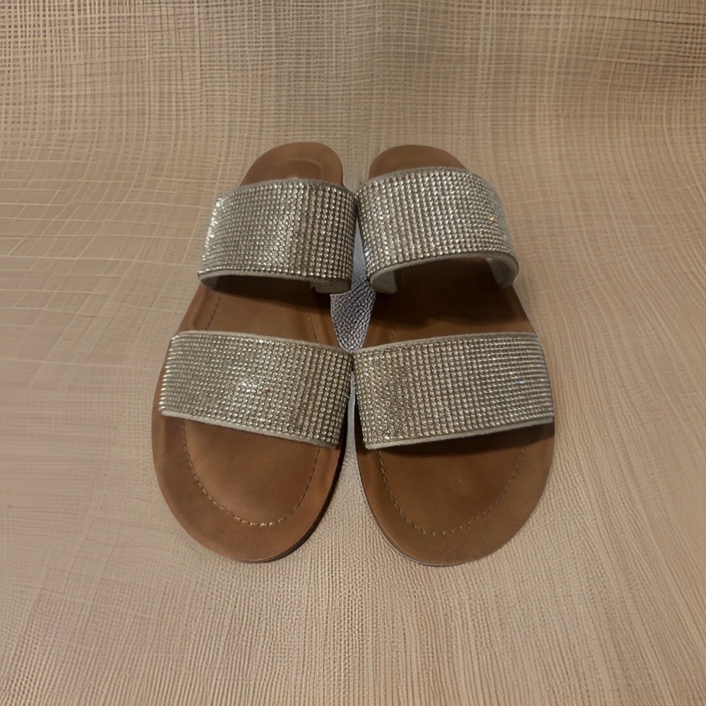 BOGO FREE Cushionaire sz 7 silver rhinestones